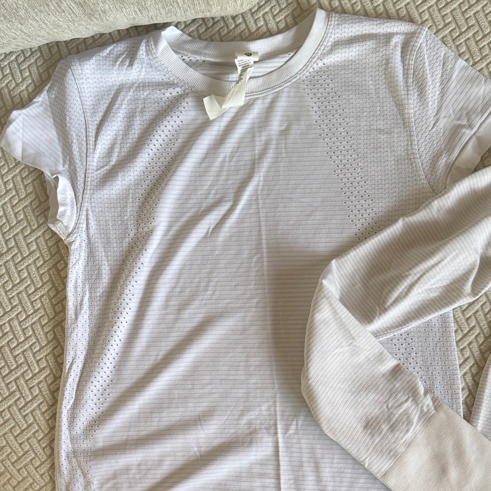 lululemon athletica White Short Sleeve Top
